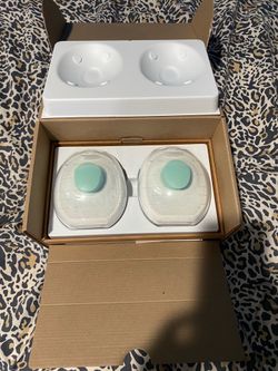 Willow wireless breast pumps