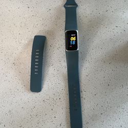 Fitbit Charge 5