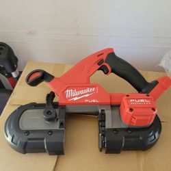 Milwaukee M18 Band Saw