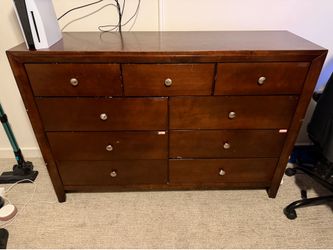 Dresser