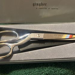 New Vintage Gingher Scissors 7.5 Pinking Shears Right Hand  With Box
