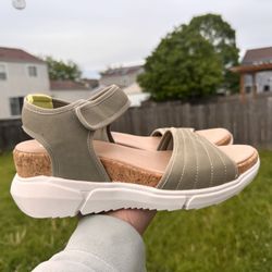 Dr. Scholl's Women's Hey Girl Sandals