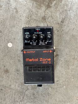 Boss Metal Zone MT-2 guitar pedal