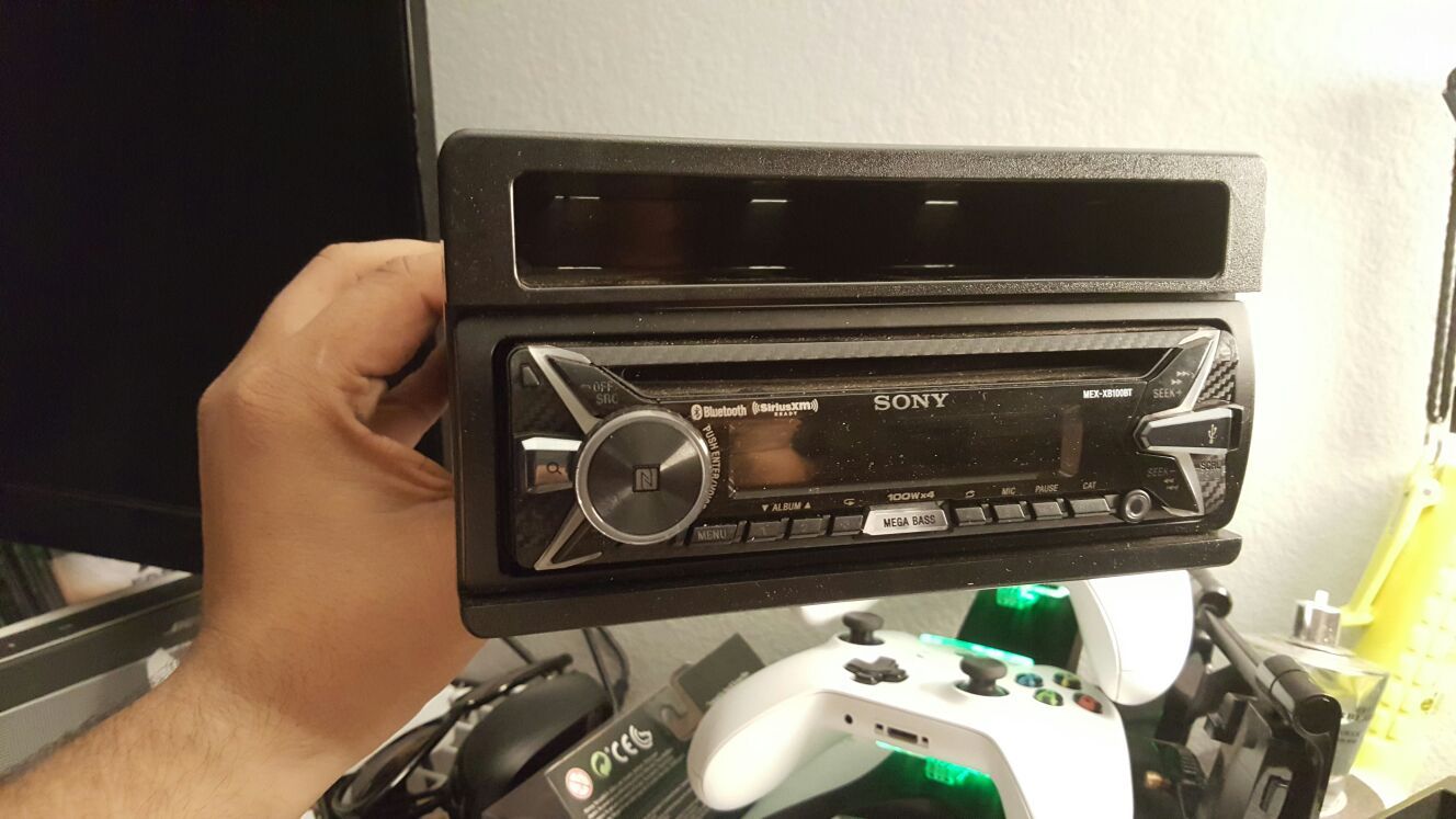 Used bluetooth radio sony mex-xb100bt 80 obo