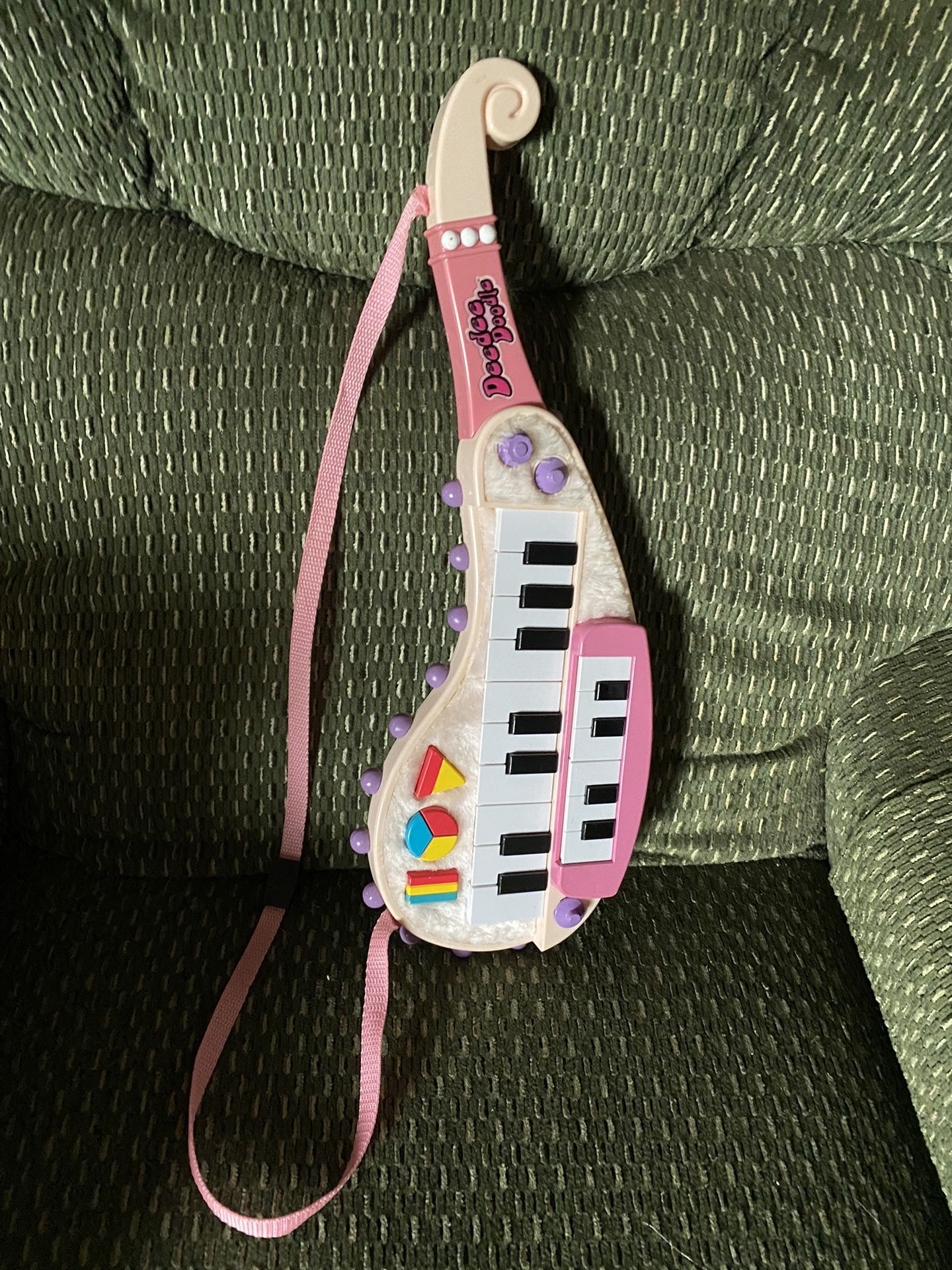 Doodle Bops DeeDee   Doodle Pink Keytar 