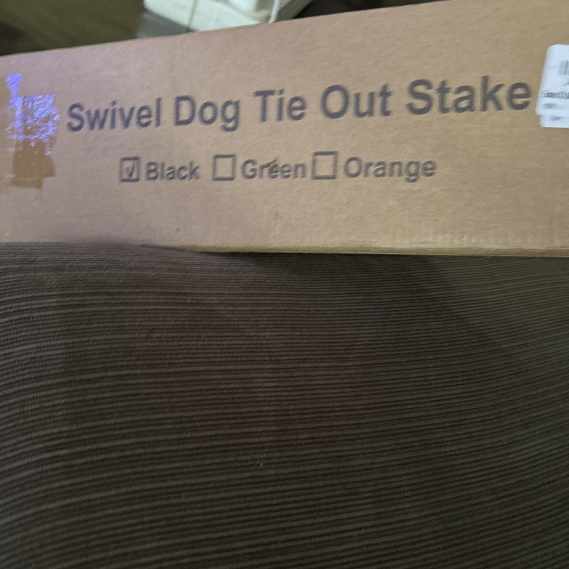 Swivel Dog Tie Out Stake