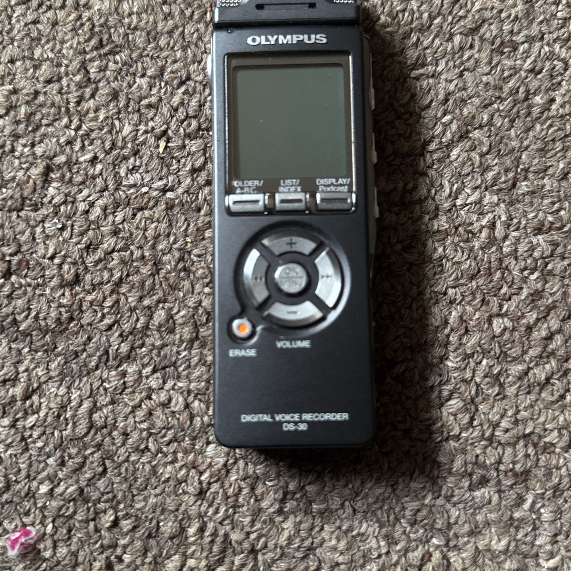 Olympus DS-30 Voice Recorder (Battery Powered)