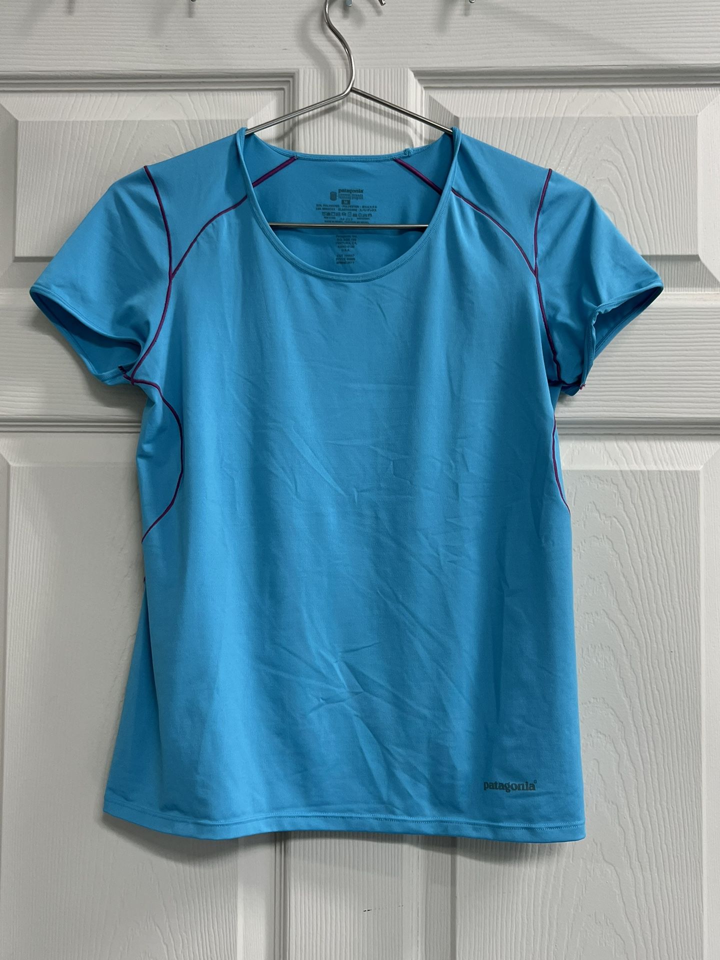 Patagonia Womens Blue Short Sleeve Performance T-Shirt Top - Size Medium - VGUC