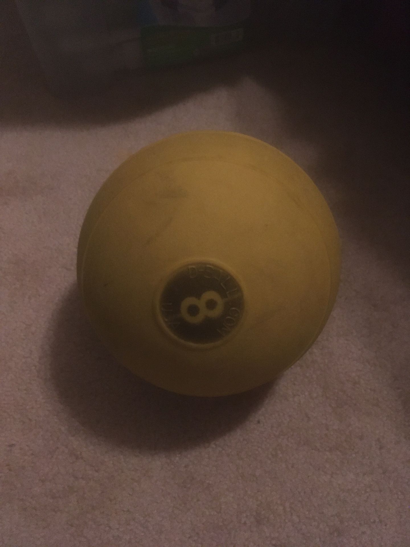 8 LB medicine ball