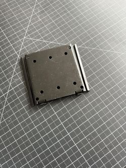 Flat VESA Wall Mount for Monitor or Small TV (75x75 / 100x100)
