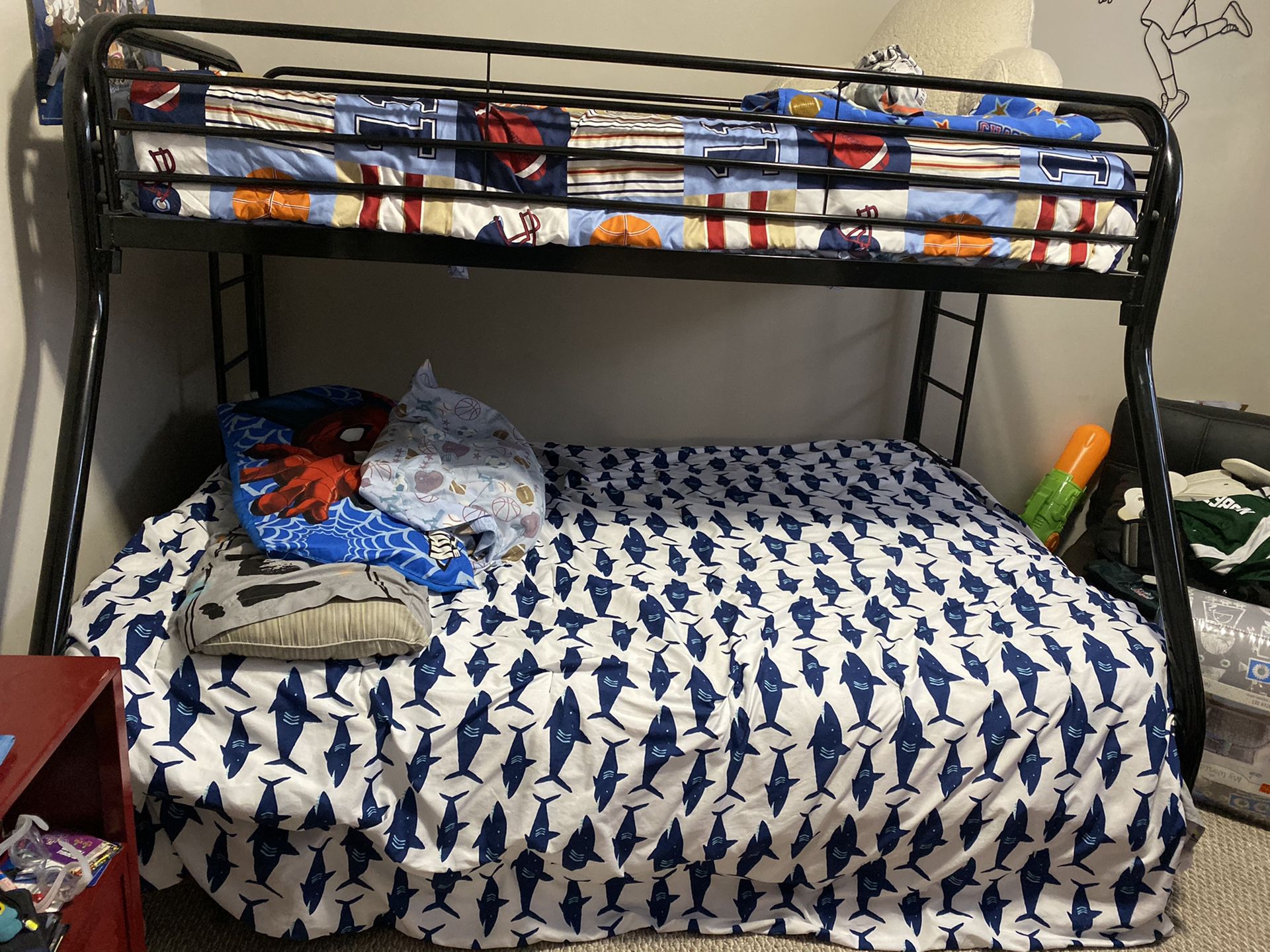 Full/twin bunk bed