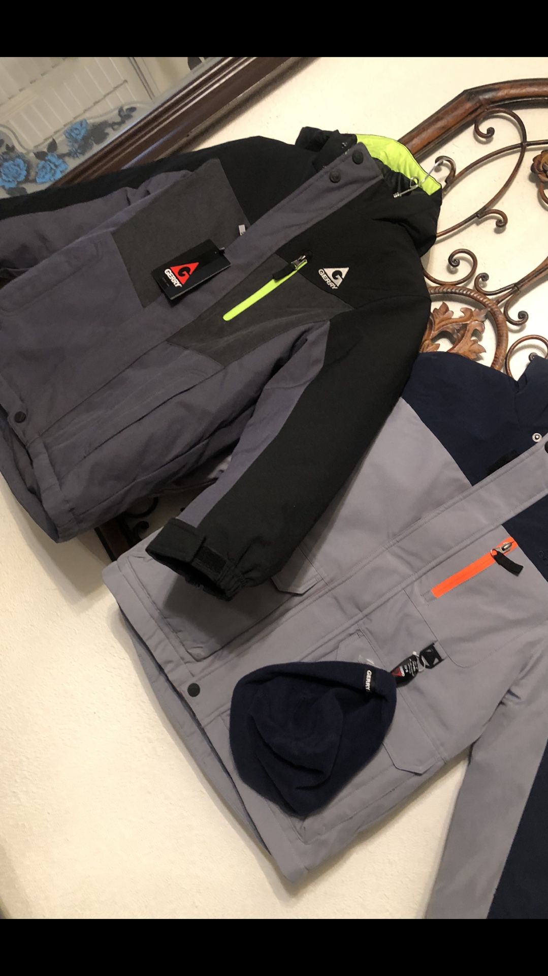 KIDS SNOW JACKETS 25 EACH BOOTS BAFFIN 35 BIBS 25 SKI SUITS KID ONE PIECE SWISS 25 CASH ONLY AVAILABLE