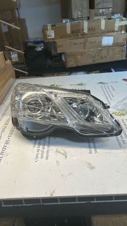 Mercedes-Benz E-Class C207/A207 Right Passenger Side Bi-Xenon Headlight Assembly – New (Aftermarket)