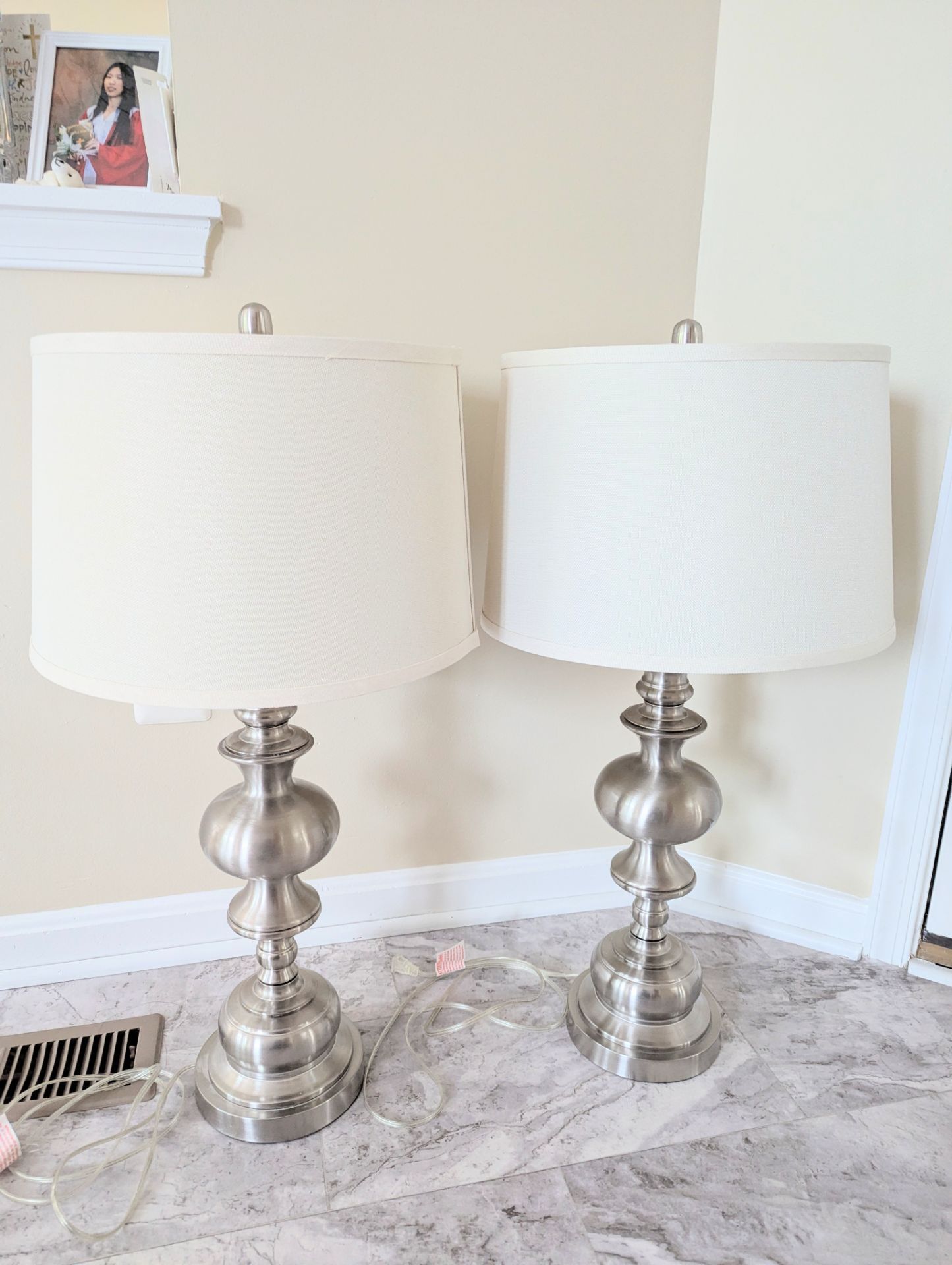 Set of 2 lamps