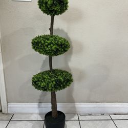 Artificial Boxwood Topiary Trees in Pots, 43.25" Artificial Plants Faux Trees for Home Office, Living Room Decor, Indoor & Outdoor