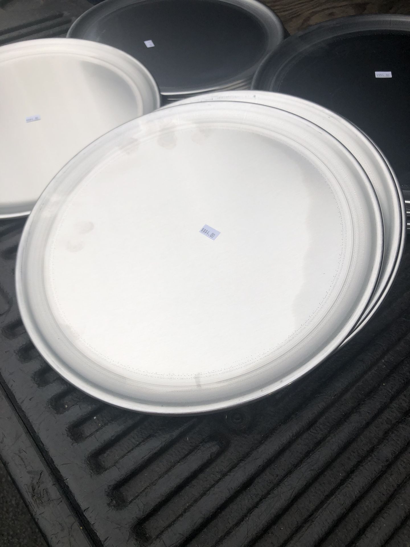 14 1/4” Aluminum Pizza Pans