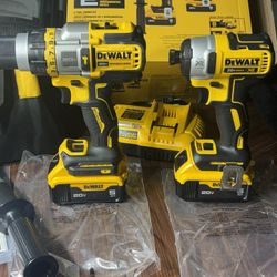 DeWalt 20V MAX Cordless Brushless 2 Tool Hammer Drill and Impact Driver Kit