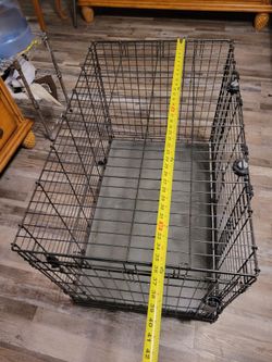 caja para mascotas   buenas Condisiones.  36 delarga i 22 de ancha i 24 de altura