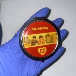 One direction mirror 