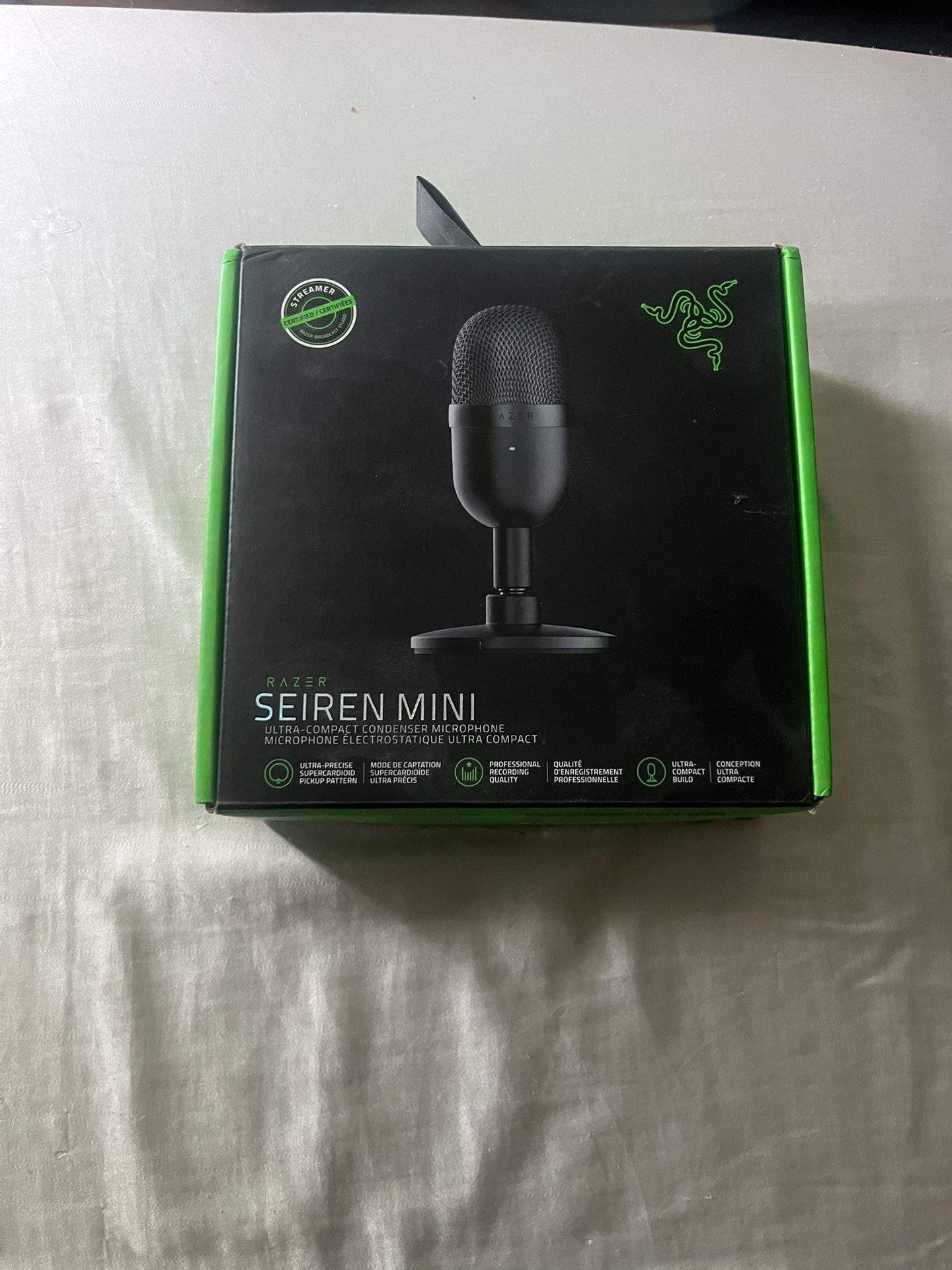 Razer seiren mini streaming microphone