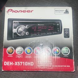Pioneer radio
