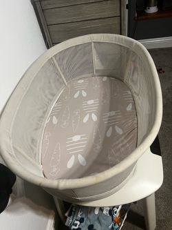 Mama Roo bassinet