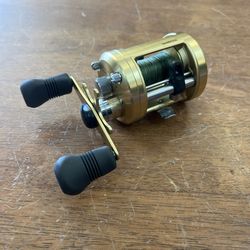 Shimano Calcutta 400B fishing reel