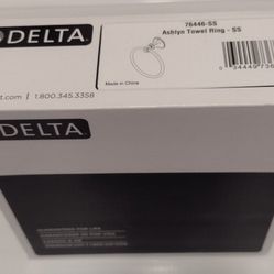 Delta Ashlyn Towel Ring