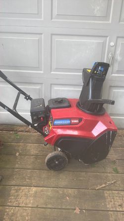 Toro Power Clear Single-Stage Snow Blower