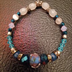 Fashion Bracelet. Size Medium 