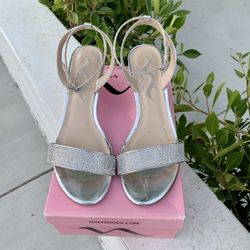 Women’s Wedge Sandal Size 10