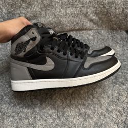 Air Jordan 1 Shadow