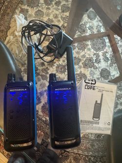 Motorola T800 Walkie Talkies – Great Condition