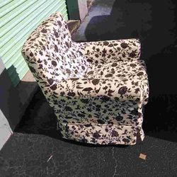 Arm Chair With Cover 