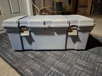 Rubbermaid Storage Container with Lid.. lock clips dont snap on.
