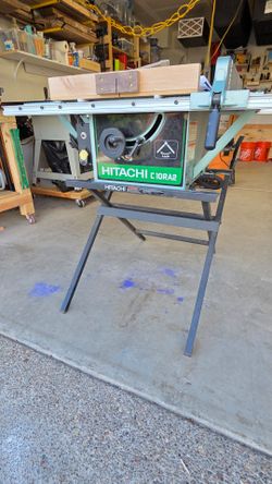 HITACHI 10in Table saw