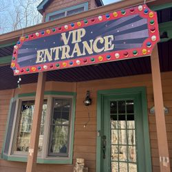 Hosting a Vegas Themed VIP Party?