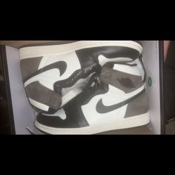 Jordan Mochas Size 8.5