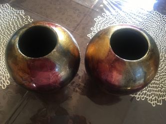 Two flower vase or simple decor