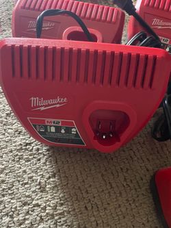 Milwaukee M12 charger