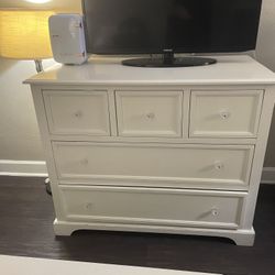 5 Drawer White Dresser