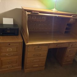 Desk & Filing cabinet 