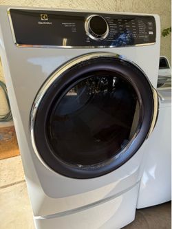 Electrolux ELFG7637AW0 Gas Dryer
