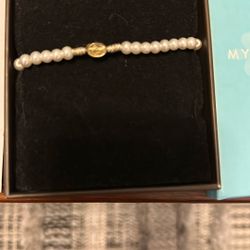 Communion Bracelet Very Small Or Goes On Up In Size