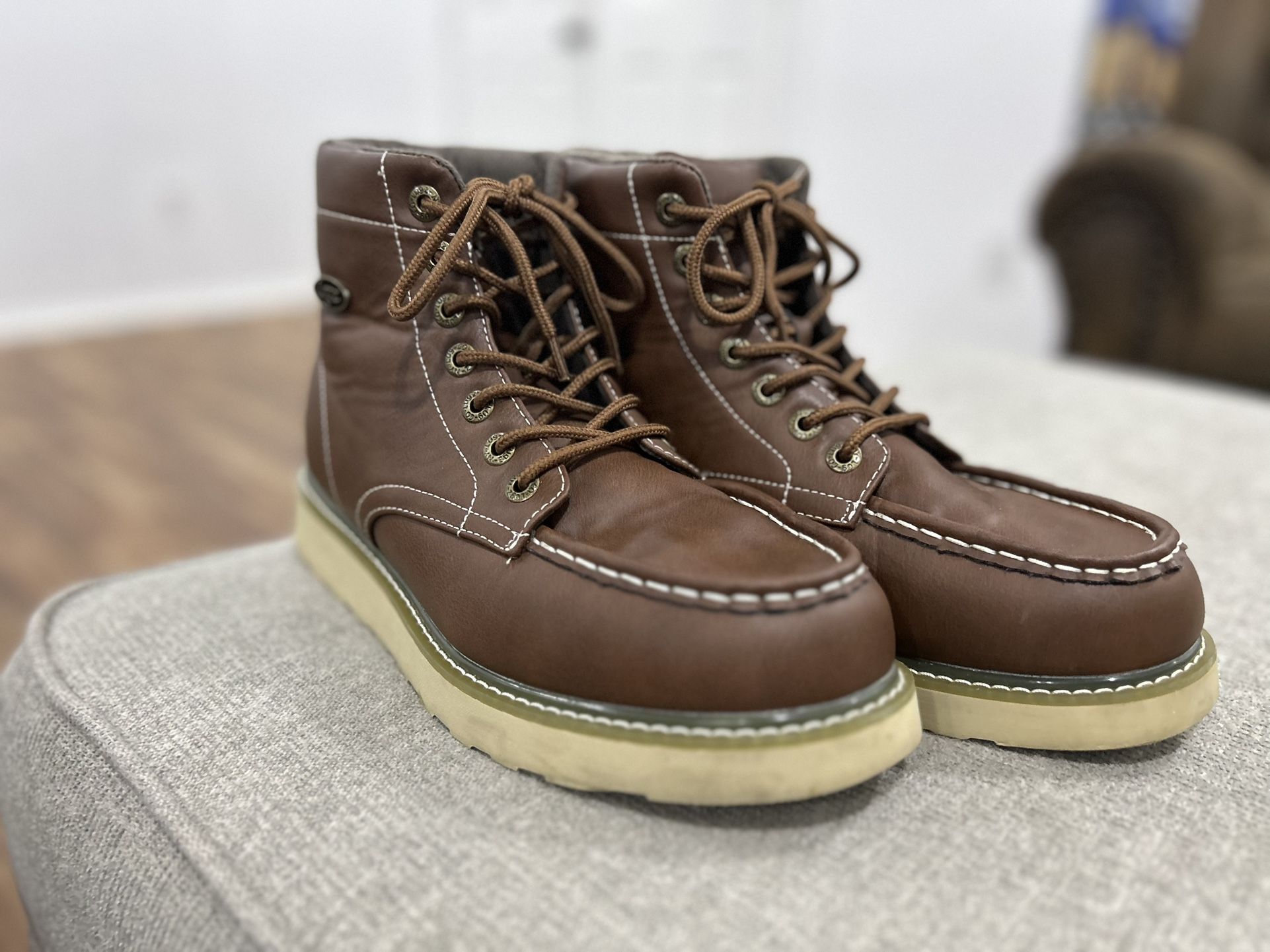 Lugz men’s boots size 10