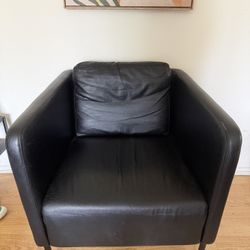 🪑 IKEA EKERÖ Armchair – Bomstad Black