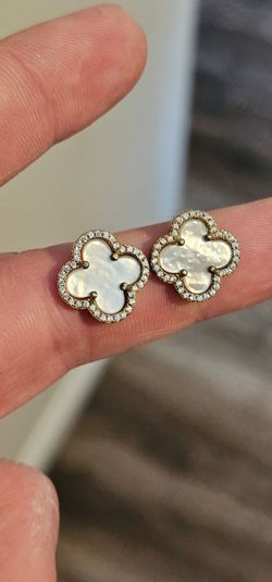 925 Sterling Silver Mother Of Pearl Stud Earrings