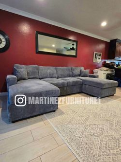 BRAND NEW DARK GREY DOUBLE CHAISE SECTIONAL SOFA COUCH (NEW IN BOXES)