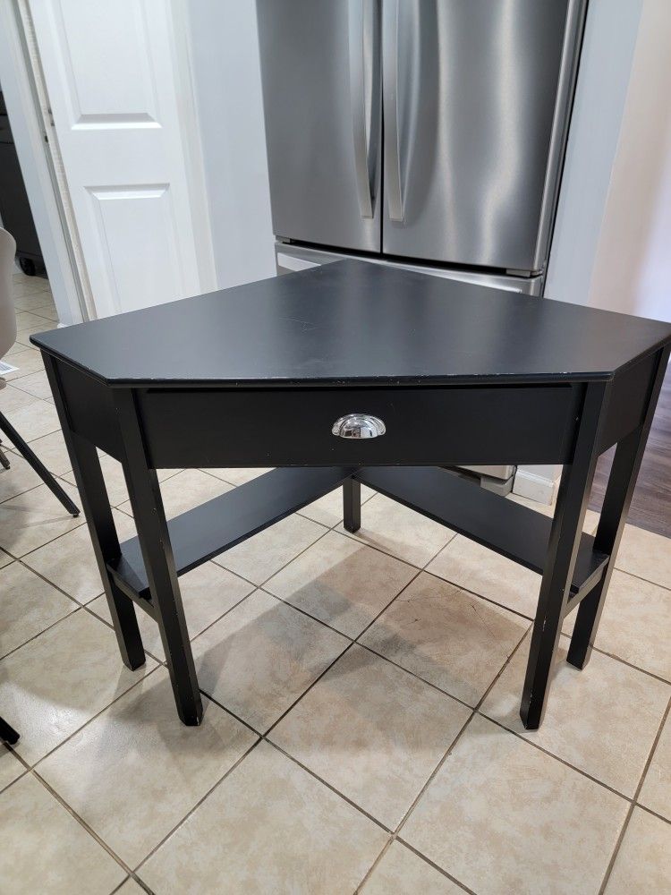 Corner Desk