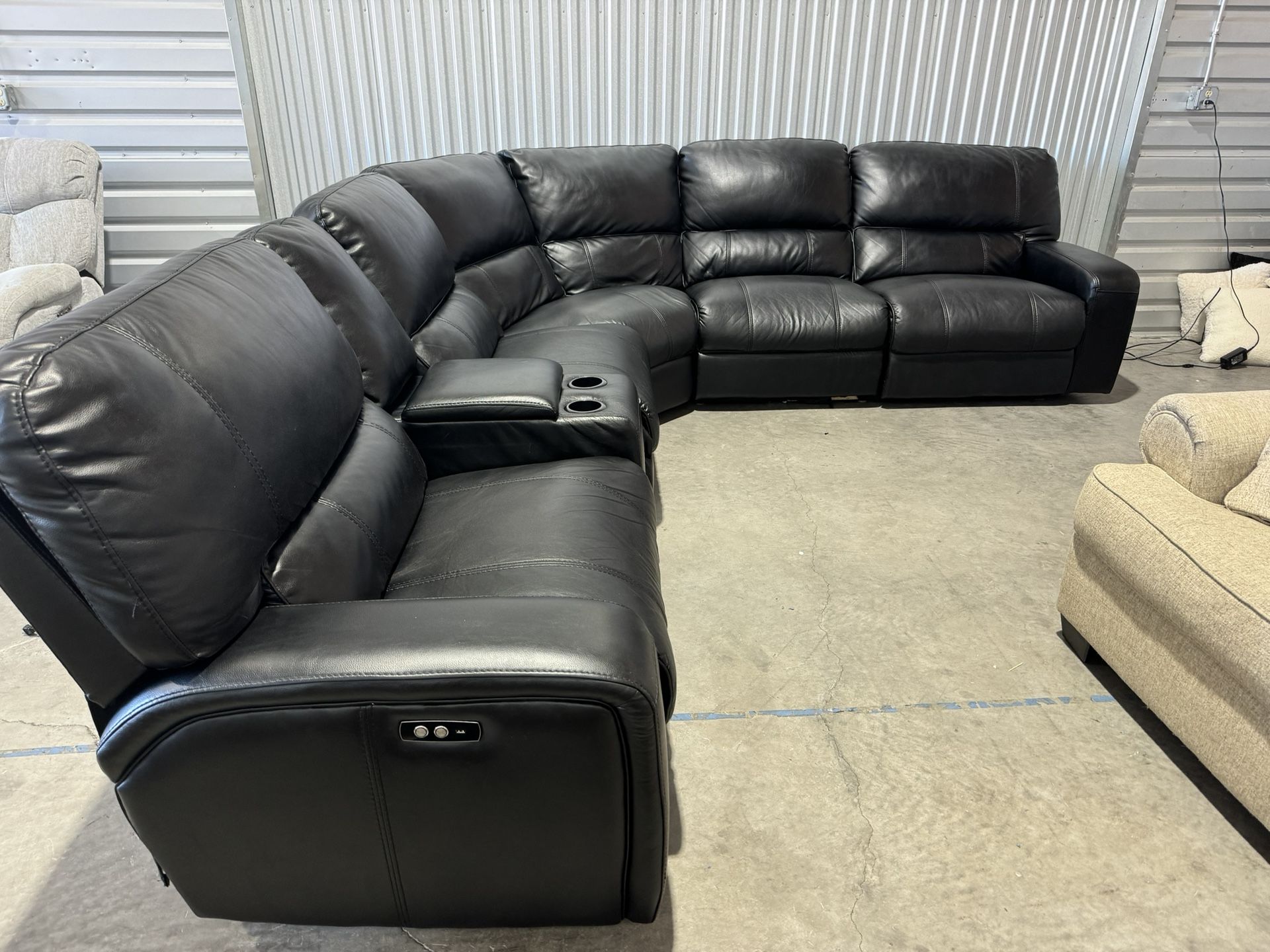 Free Delivery* Like New Black Leather Sectional Recliner